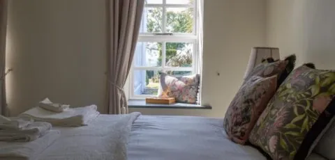 Hill House Lodge sleeps 6 Overlooking the rock of Cashel