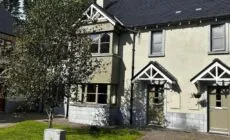 Kilronan 3 bed house on castle grounds