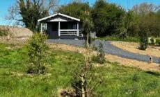 LITTLE ROCK RETREAT Log Cabin with Hot Tub