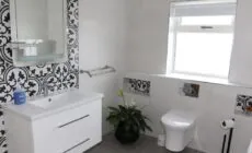 Laneside Haven - Accessible Gated Retreat - 5 Minutes from Castleblayney with Garden & Recreation Room!