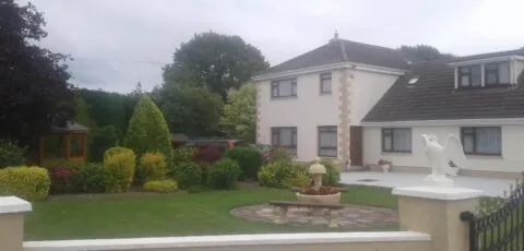 Laurel Lodge