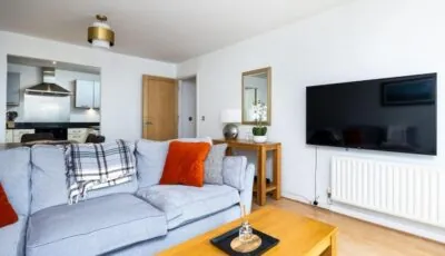 Lovely 2 BR apartment with balcony