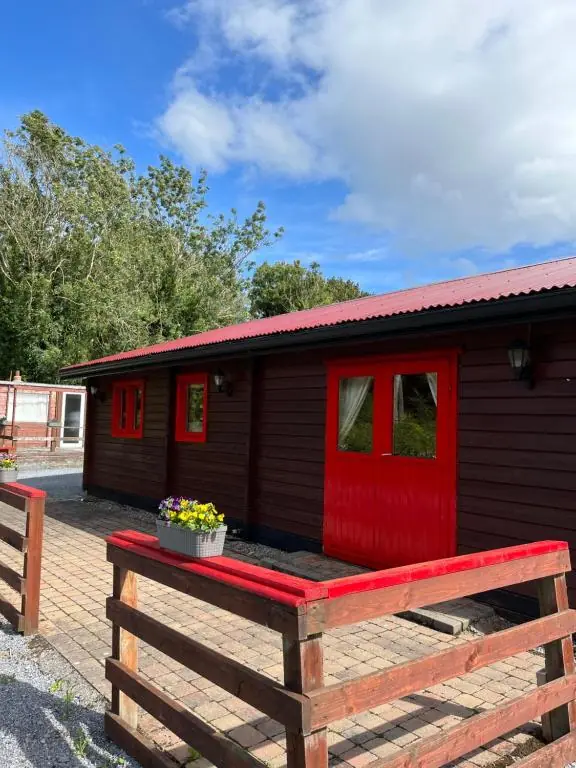 Red Squirrel Lodge