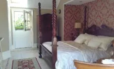 Riverside Lodge