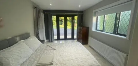 Self Contained Double Ensuite Room with private sitting room