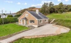 Teach Eile, Clifden