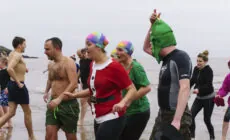 Le New Year's Day Swim à Achill Island - World of Oddy - cc