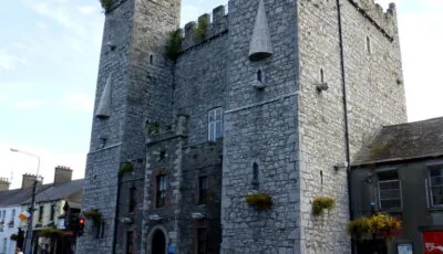 Ardee castle - Kenneth Allen / Wikimedia Commons – CC BY-SA 2.0