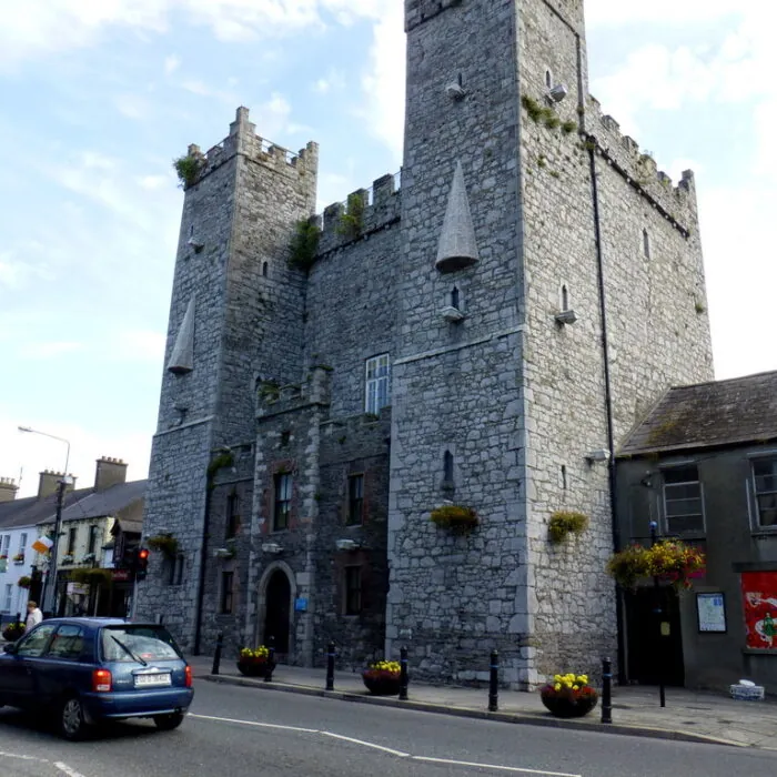 Ardee castle - Kenneth Allen / Wikimedia Commons – CC BY-SA 2.0