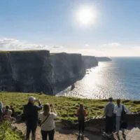 Les Falaises de Moher sous le soleil caniculaire - Go to Ireland.com