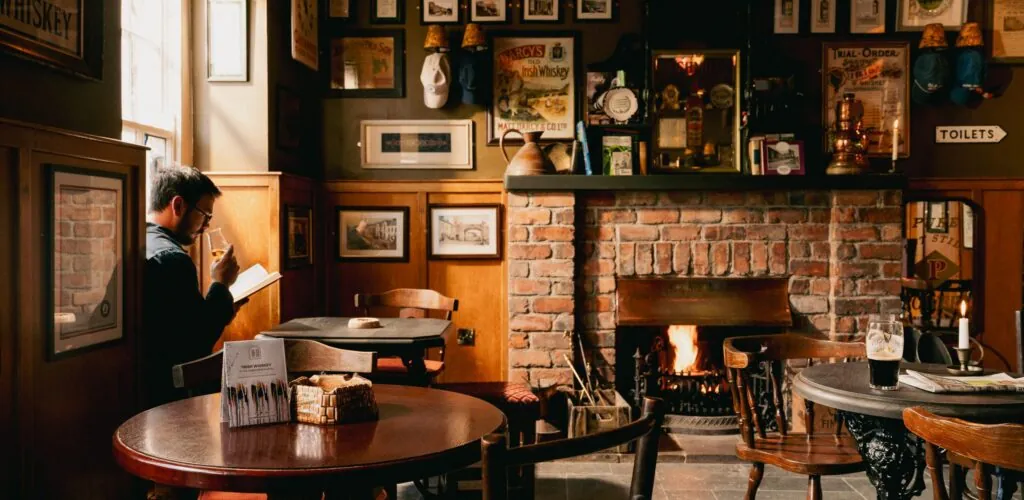 En Irlande du Nord, un hôtel historique se transforme en paradis pour les amateurs de whiskey