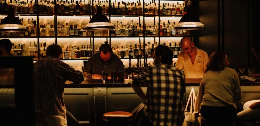Un bar de Dublin entre dans le top 100 mondial grâce au poitín irlandais