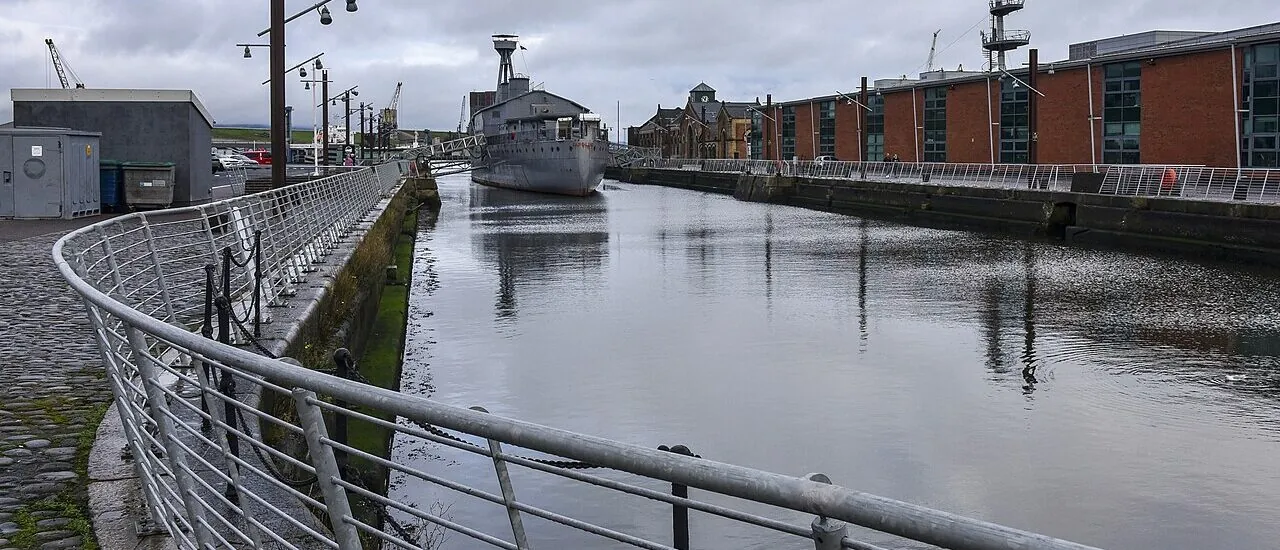 Le HMS Caroline