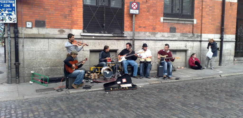 The Dublin Deluge : la chanson aux airs irlandais qui fait le buzz sur TikTok !