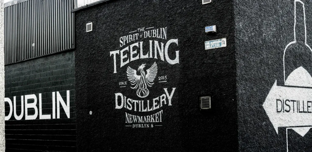 Ils visitent les distilleries irlandaises… sans boire : le chiffre qui bouscule les clichés